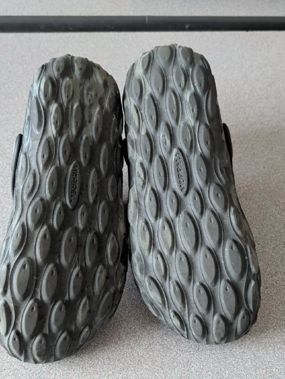 Merrell Men's Black Vented Foam Clogs with Heel Strap